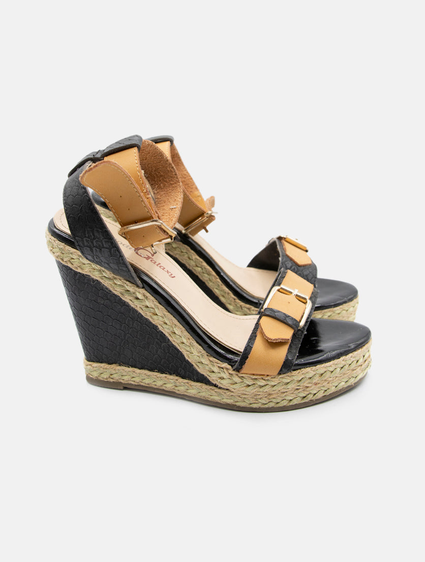 Sapatos com plataforma Sem Marca